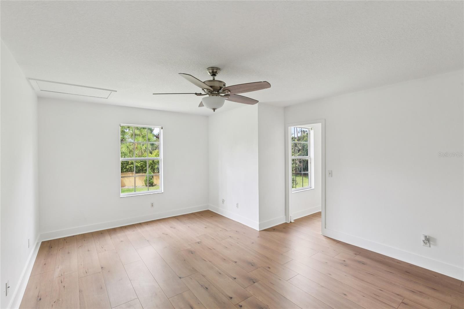 Image 22 of 41 For 9225 Stone River Place