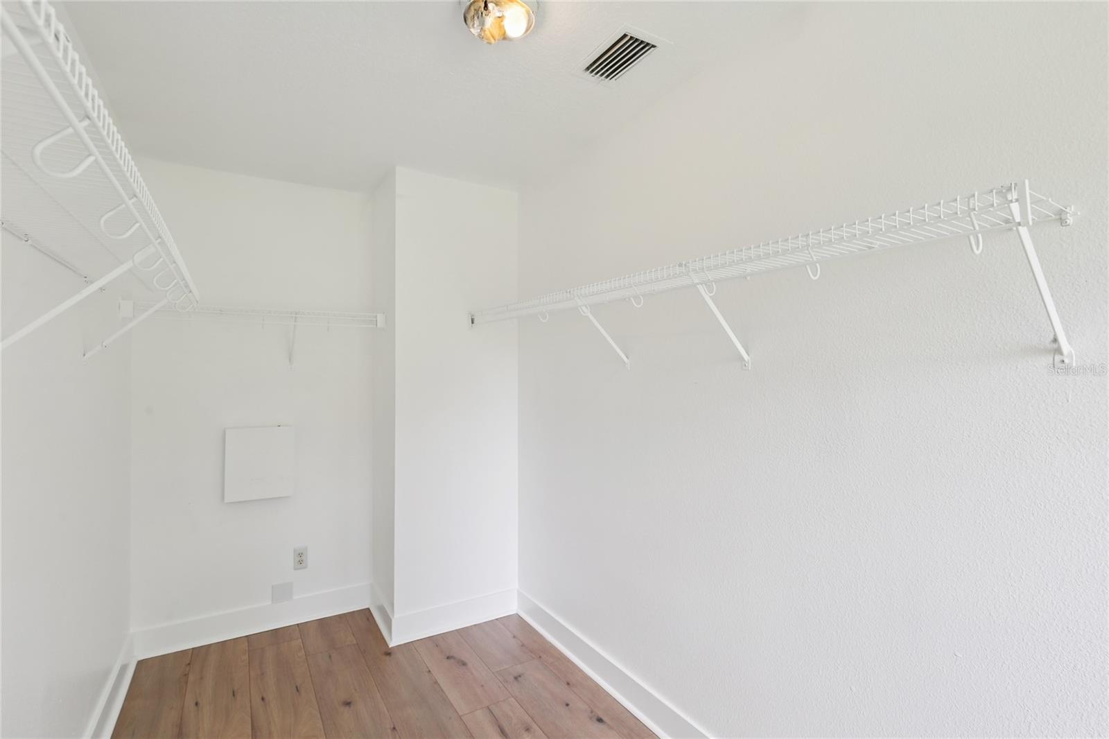 Image 24 of 41 For 9225 Stone River Place