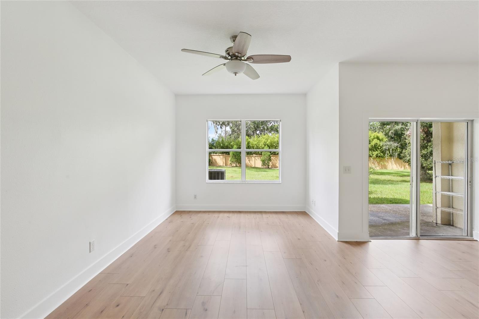 Image 4 of 41 For 9225 Stone River Place