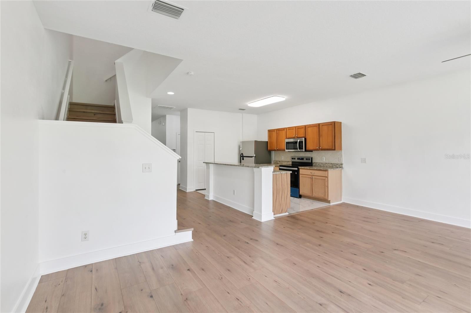 Image 6 of 41 For 9225 Stone River Place