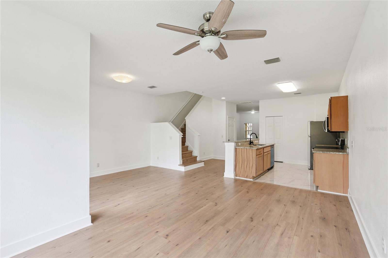 Image 7 of 41 For 9225 Stone River Place