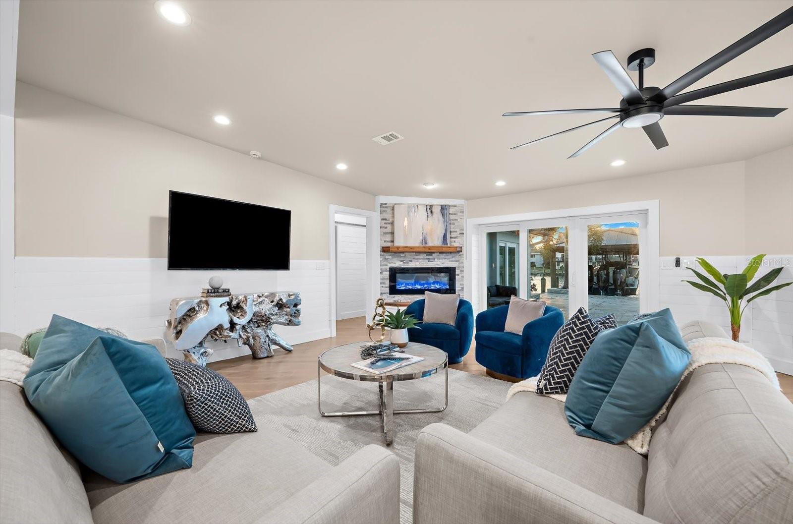 Listing photo id 8 for 330 Leeward Island