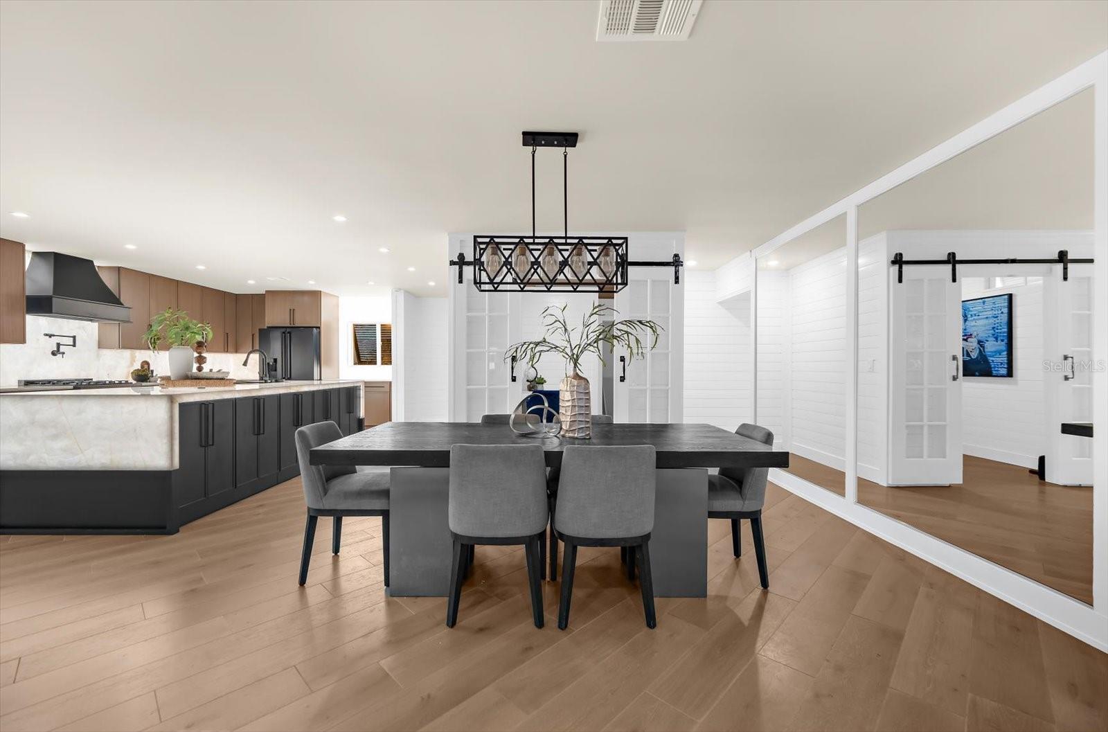 Listing photo id 10 for 330 Leeward Island