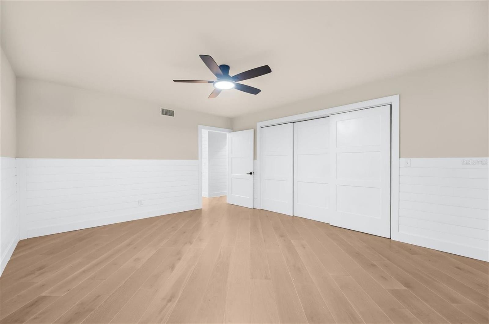 Listing photo id 32 for 330 Leeward Island