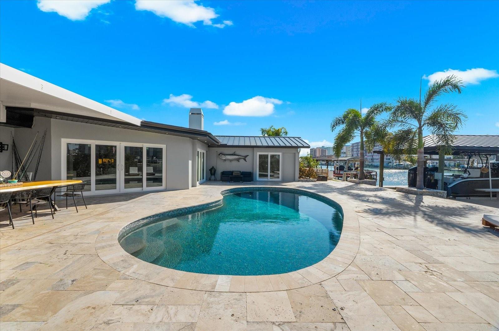 Listing photo id 44 for 330 Leeward Island