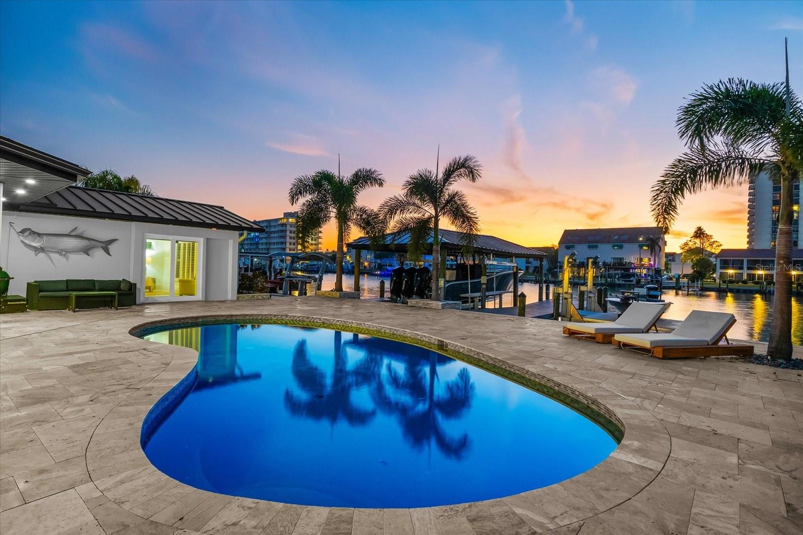 Listing photo id 49 for 330 Leeward Island