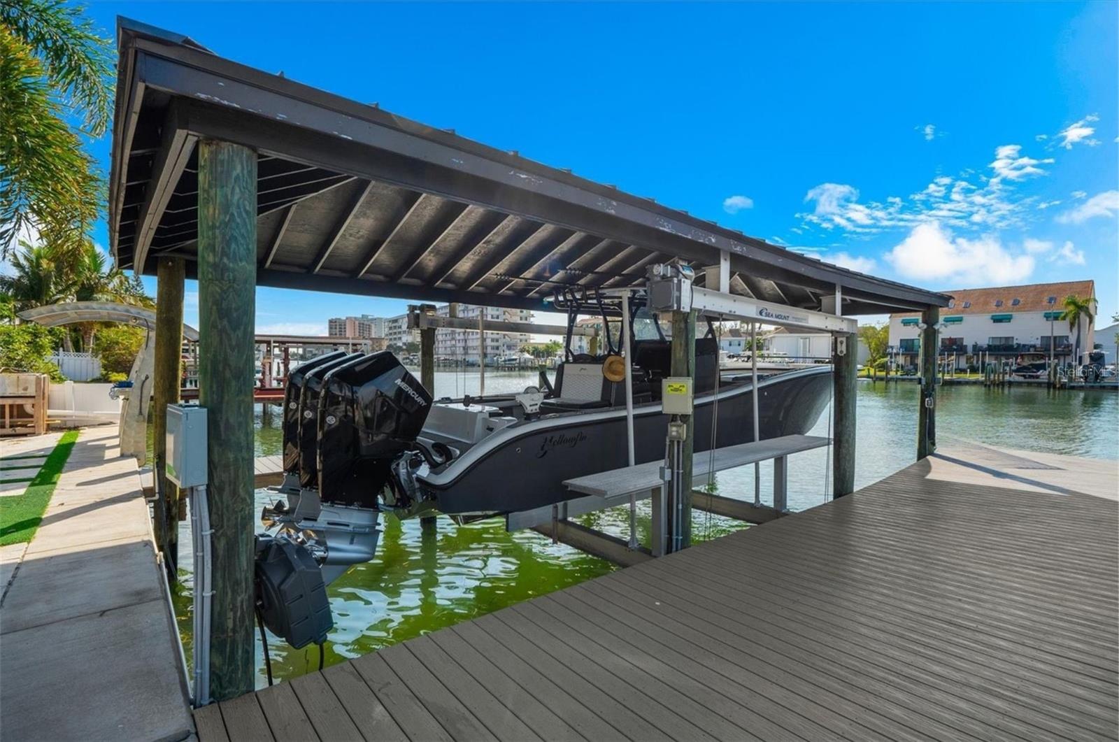 Listing photo id 57 for 330 Leeward Island