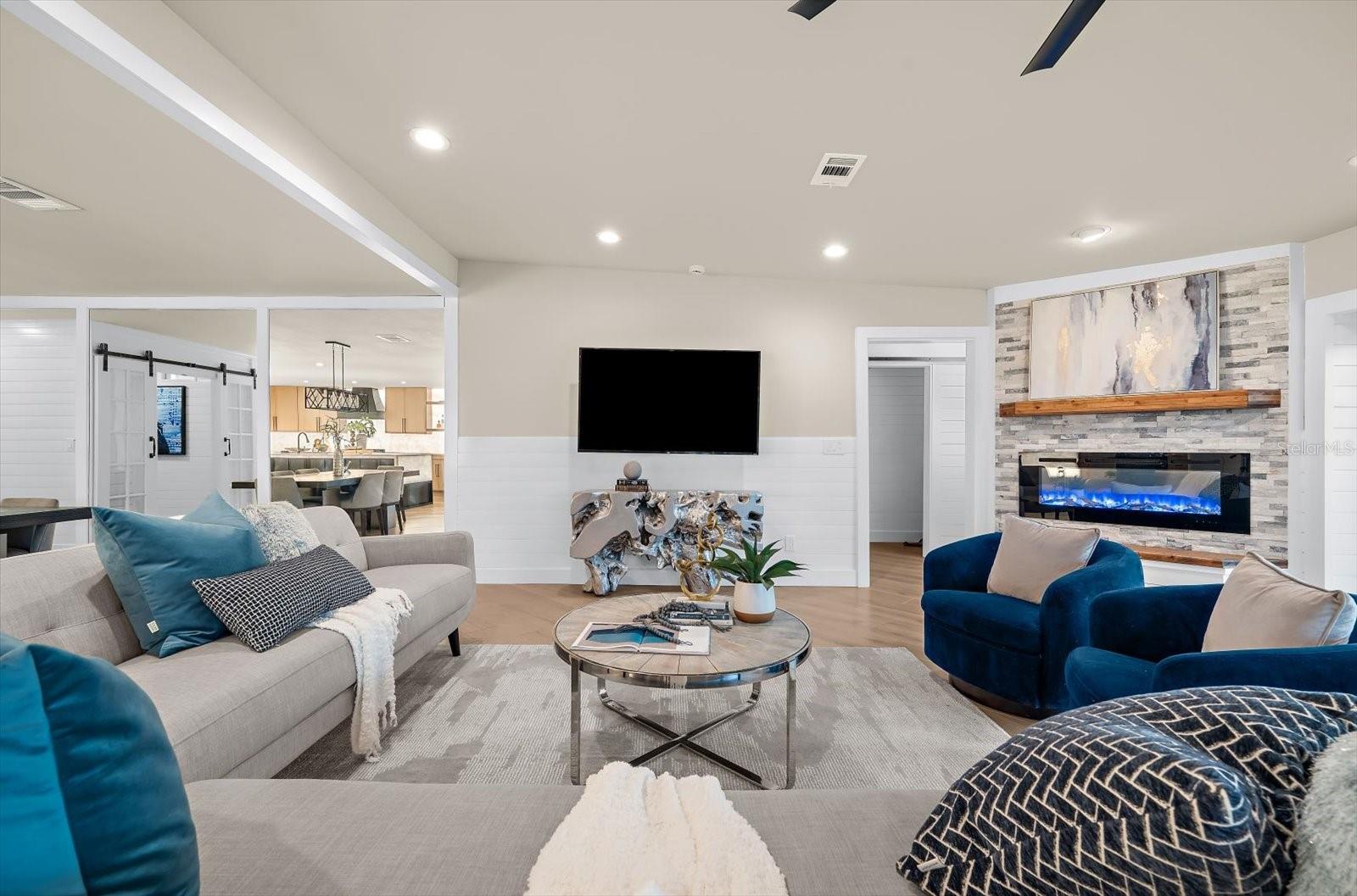 Listing photo id 6 for 330 Leeward Island