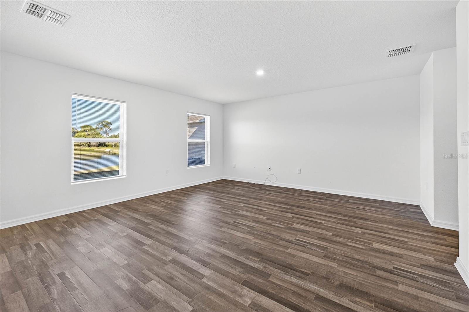 Image 11 of 57 For 1753 Eagle Hammock Boulevard