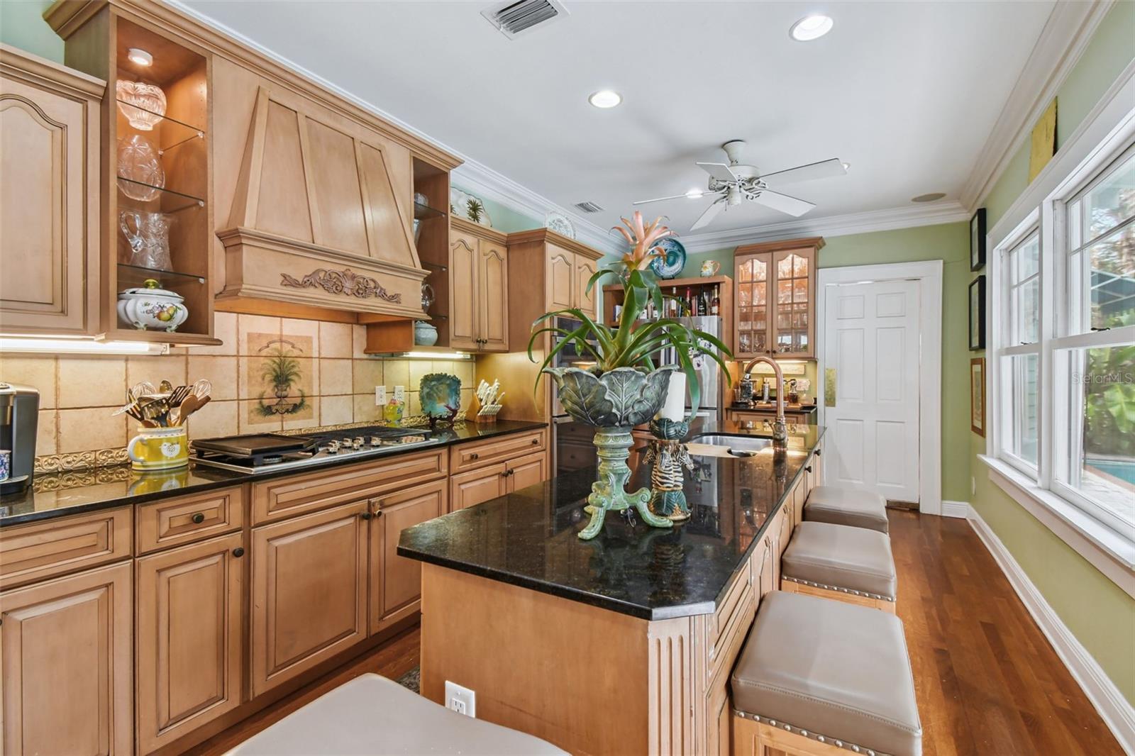 Image 22 of 52 For 1412 Nance Avenue