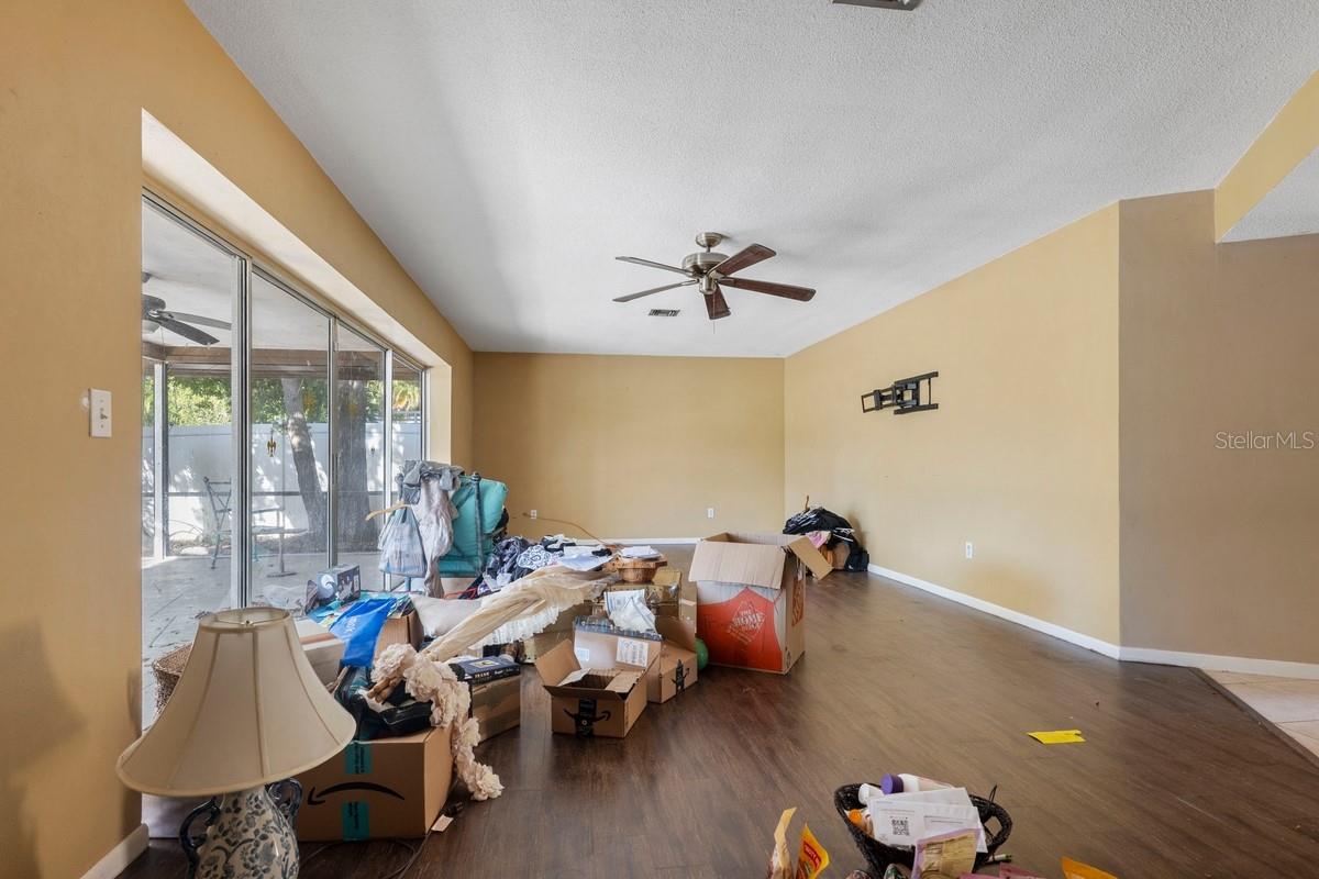 Image 14 of 35 For 5687 Eichen Circle E