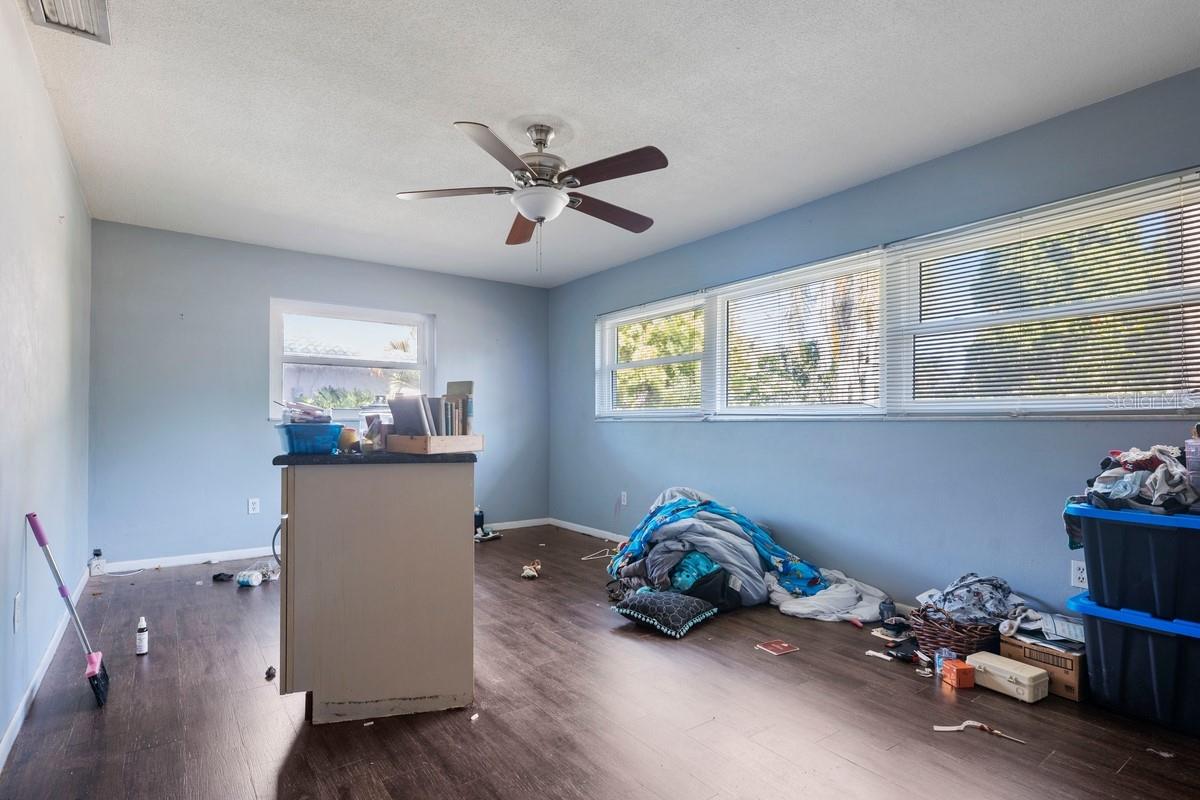 Image 15 of 35 For 5687 Eichen Circle E