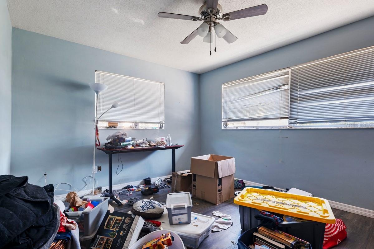 Image 21 of 35 For 5687 Eichen Circle E