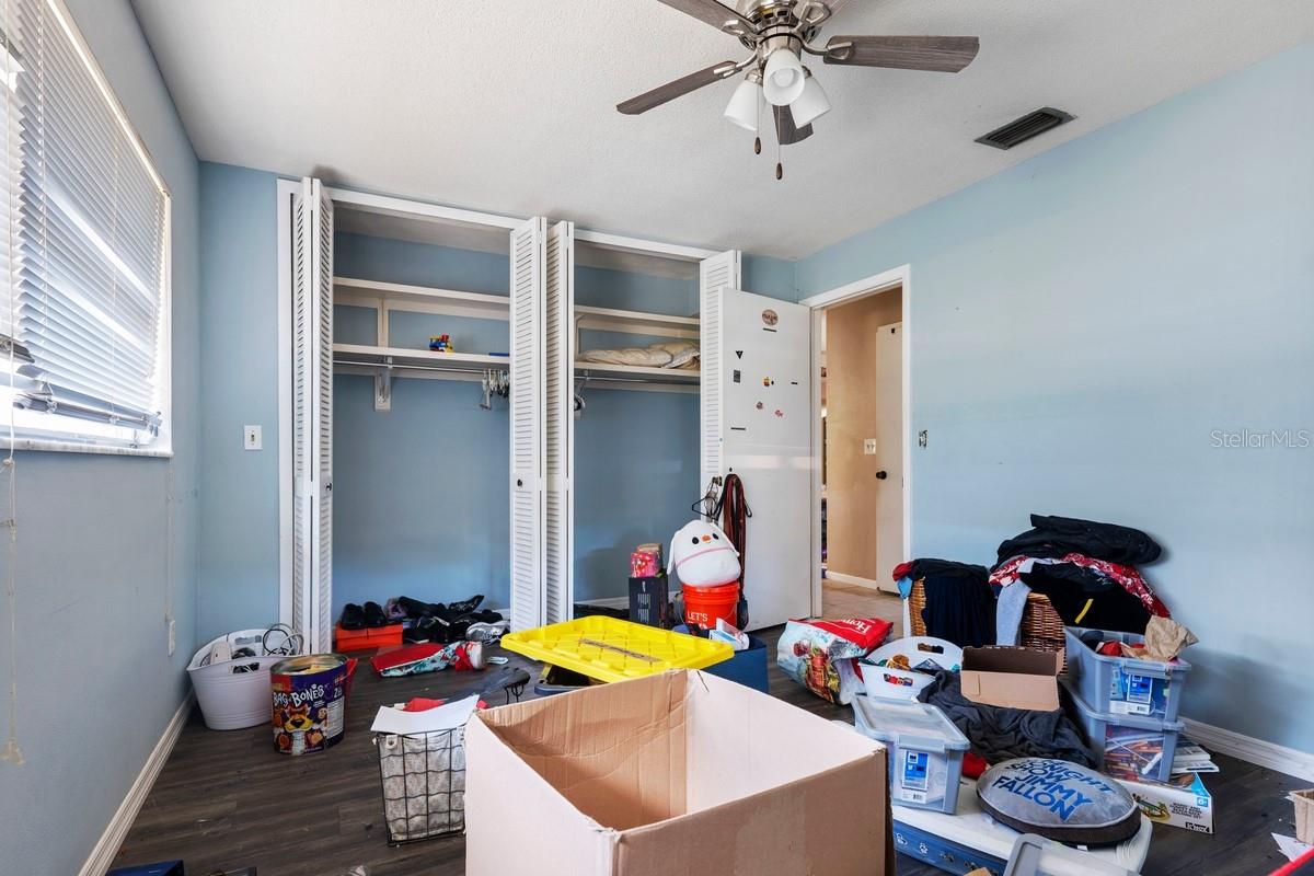 Image 22 of 35 For 5687 Eichen Circle E