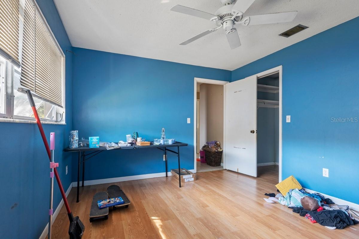 Image 26 of 35 For 5687 Eichen Circle E