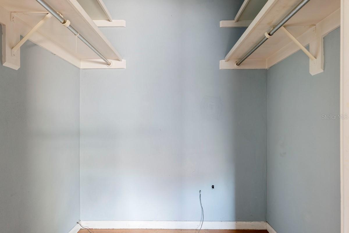 Image 27 of 35 For 5687 Eichen Circle E