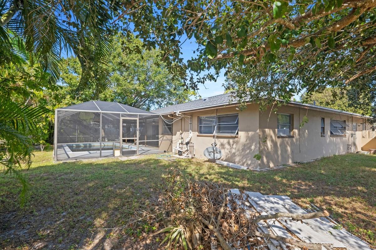 Image 32 of 35 For 5687 Eichen Circle E