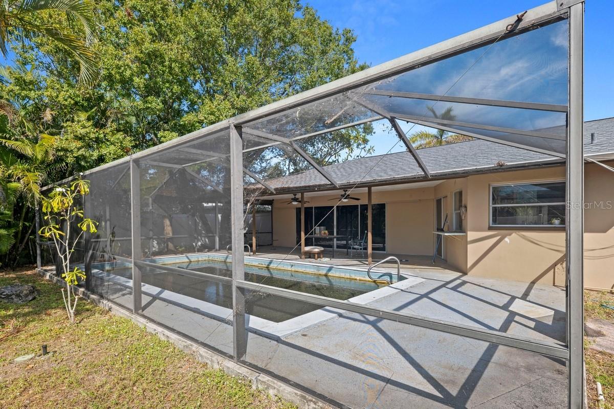 Image 33 of 35 For 5687 Eichen Circle E