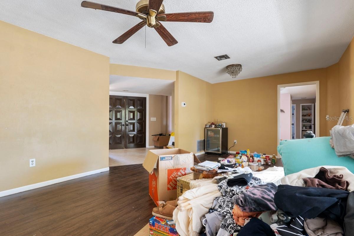 Image 6 of 35 For 5687 Eichen Circle E