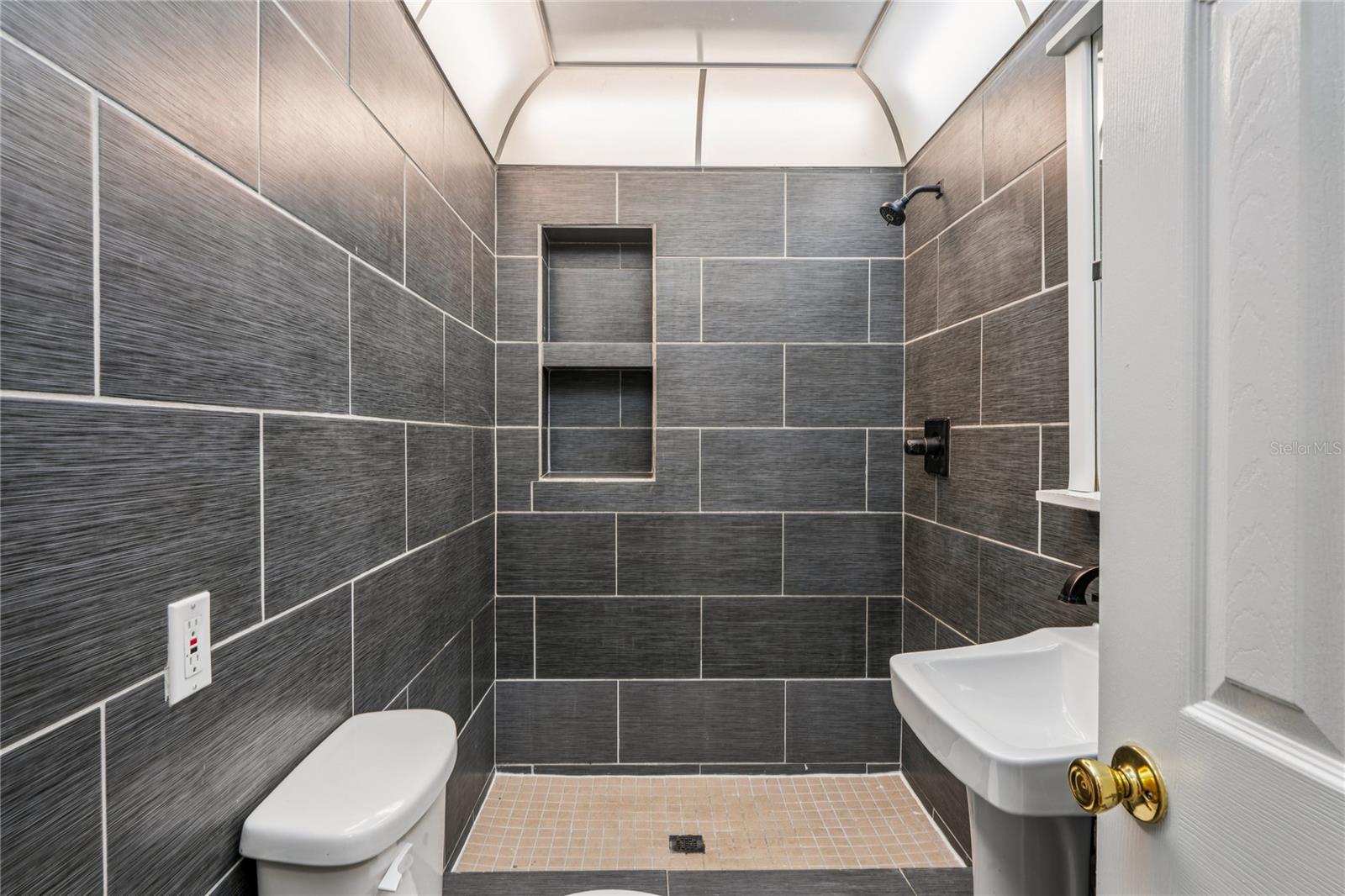 Image 17 of 25 For 7025 Ponderosa Drive