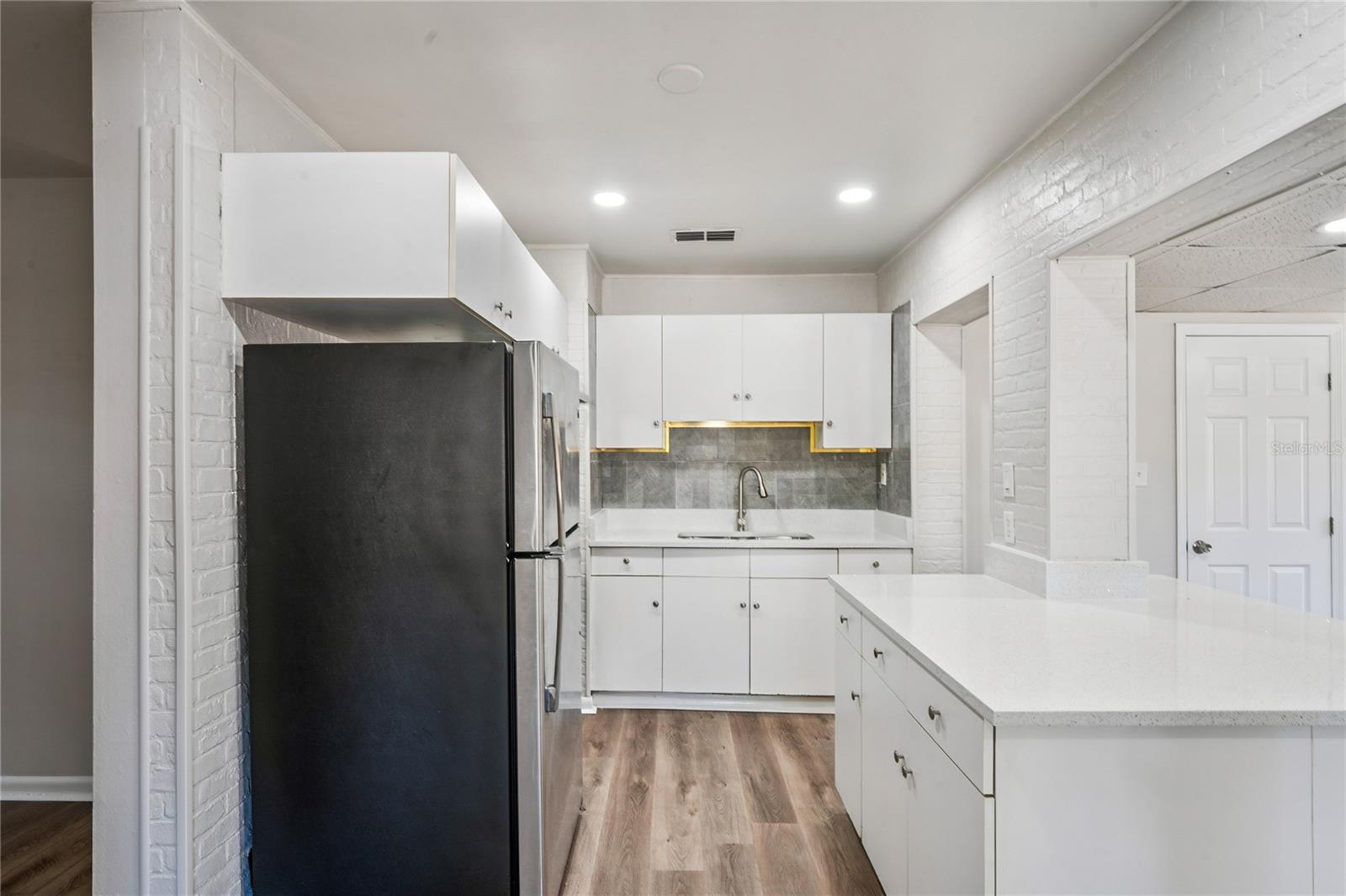 Image 7 of 25 For 7025 Ponderosa Drive