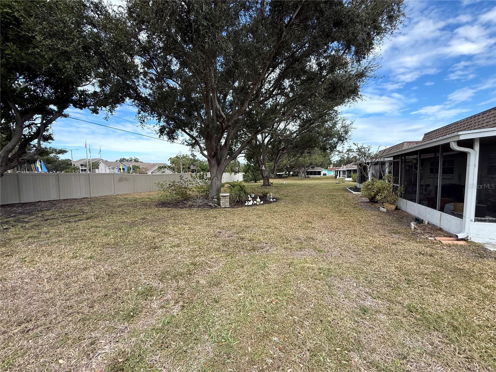 Image 4 of 13 For 8472 Deauville N 8472