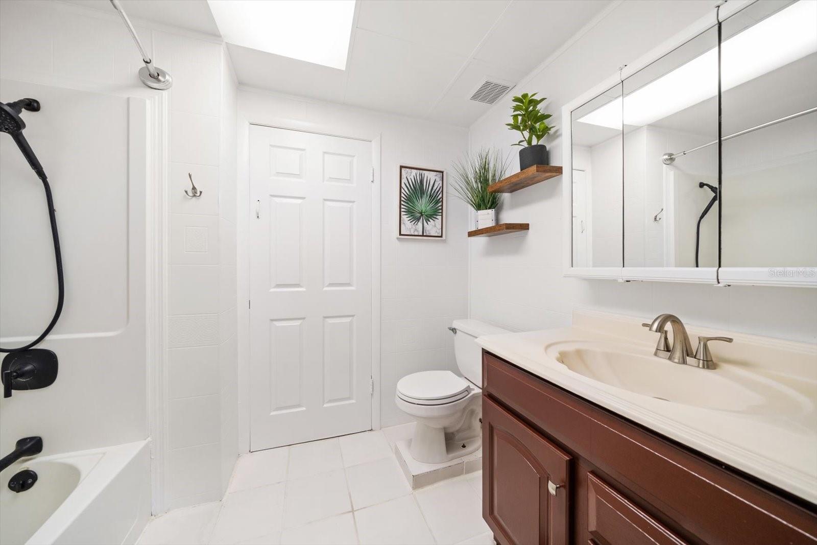 Image 22 of 40 For 550 3rd Street Sw