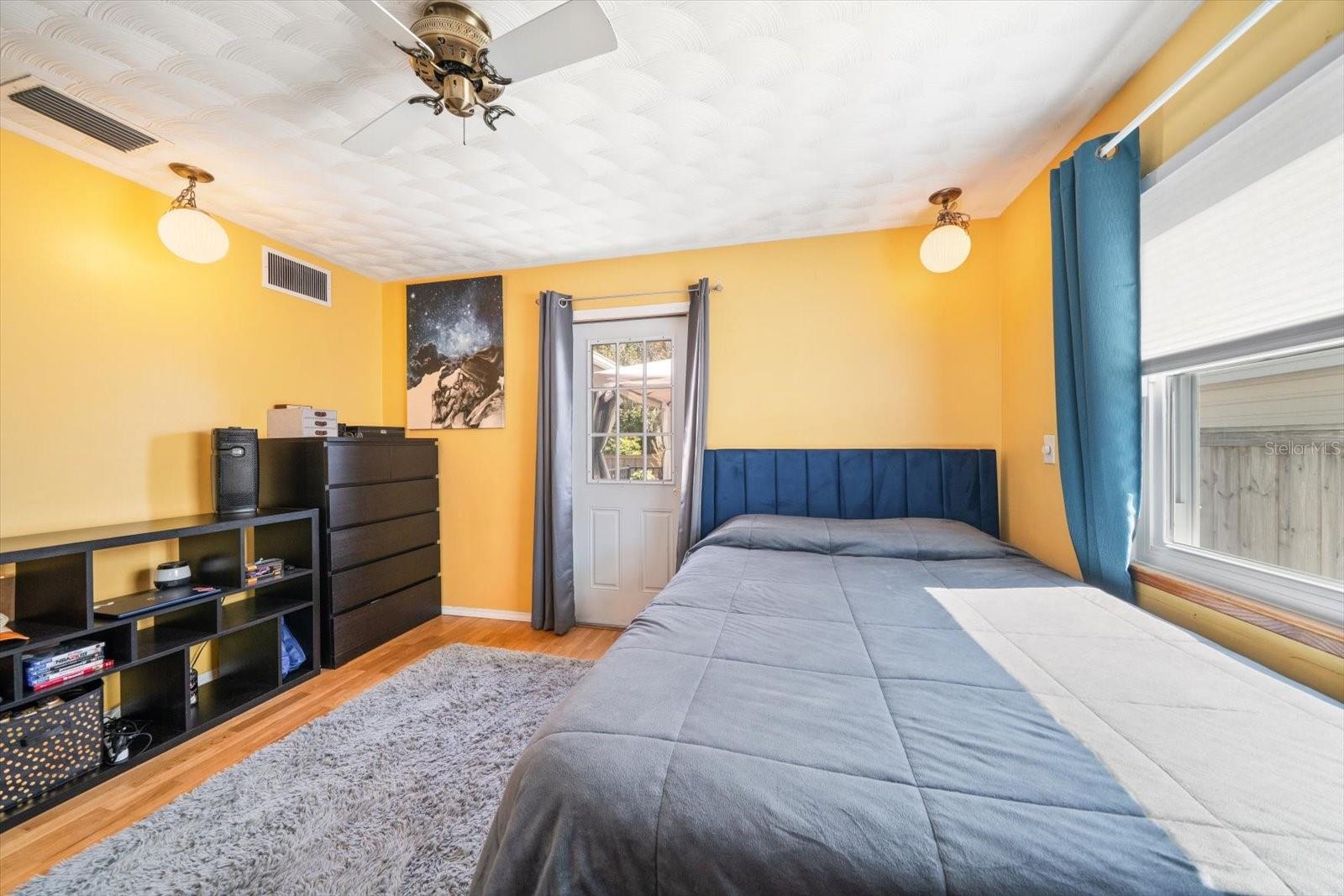 Image 25 of 40 For 550 3rd Street Sw