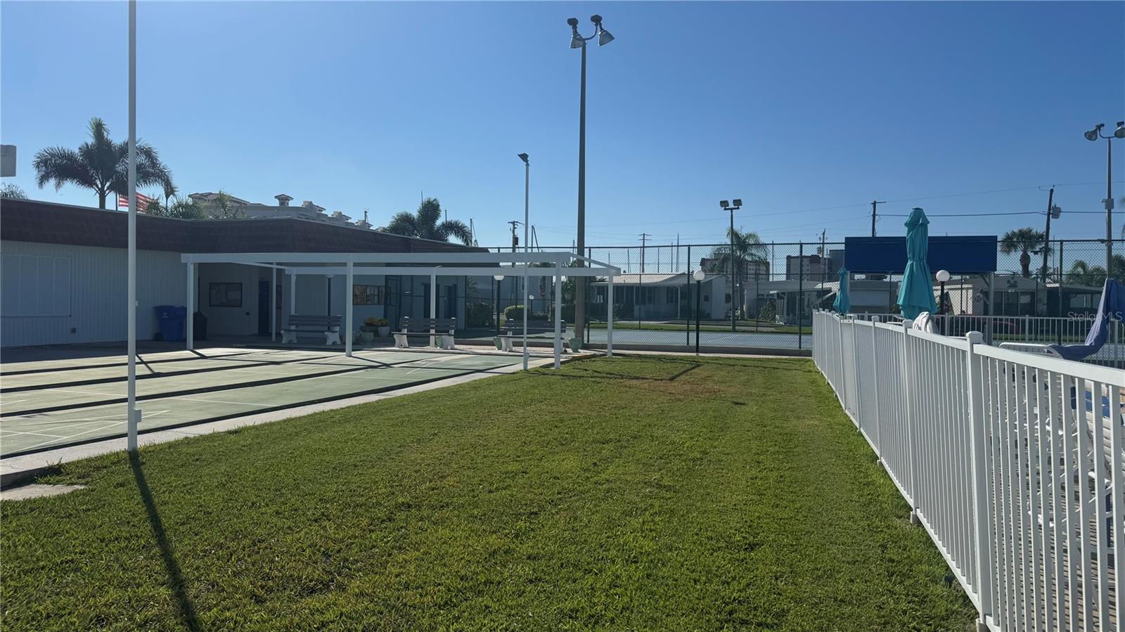 Image 32 of 35 For 61 5th Avenue