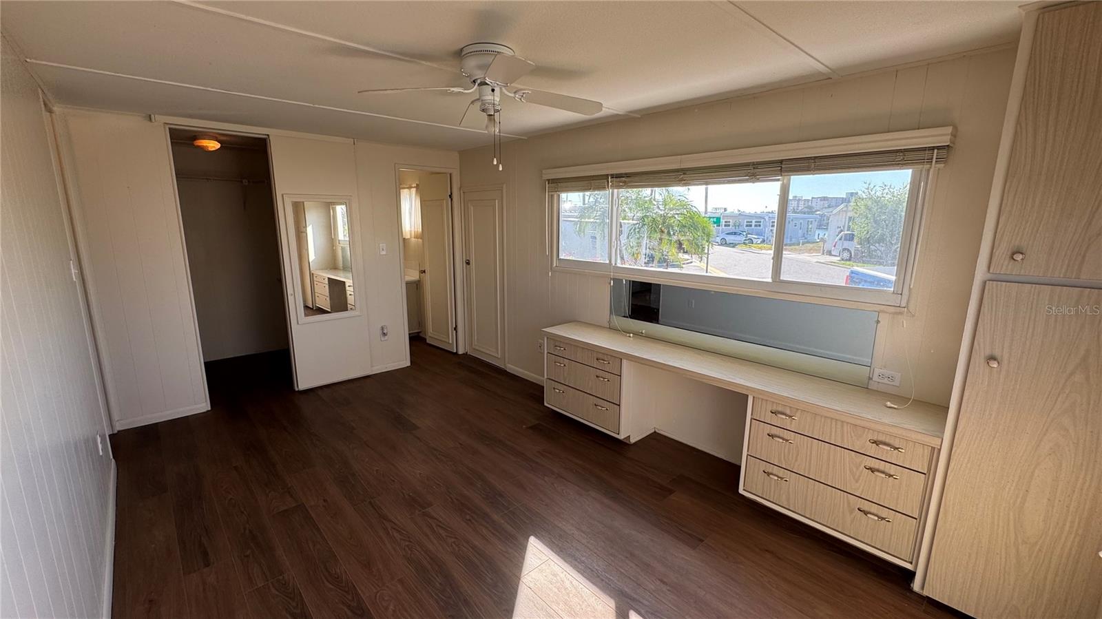 Image 9 of 35 For 61 5th Avenue