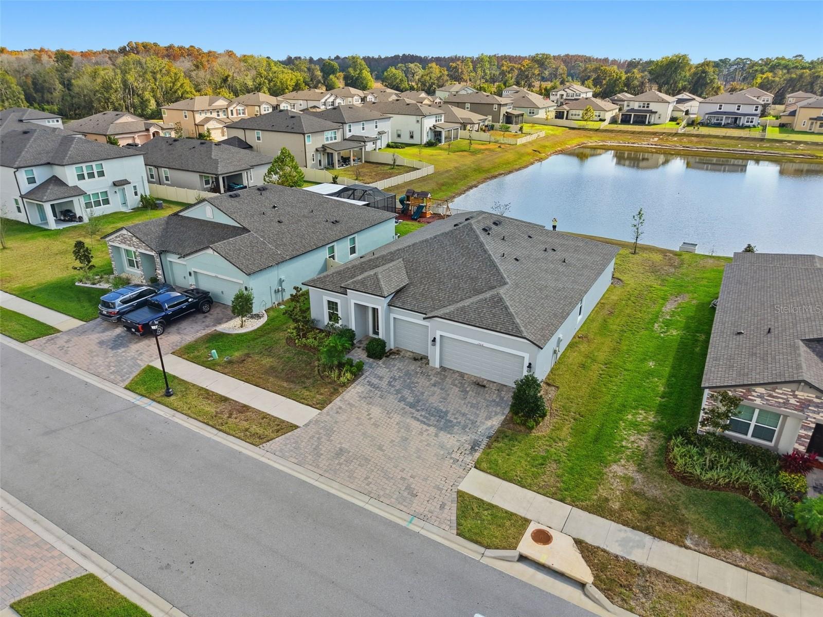 Image 34 of 40 For 17618 Cortes Creek Boulevard