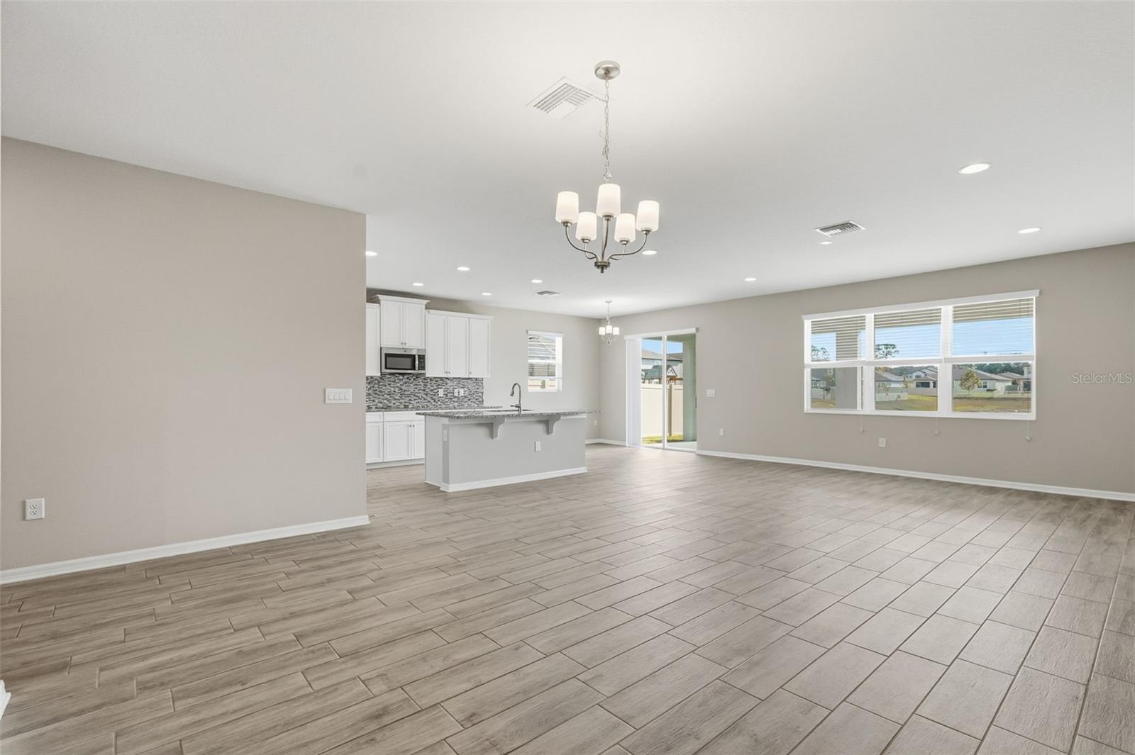 Image 9 of 40 For 17618 Cortes Creek Boulevard