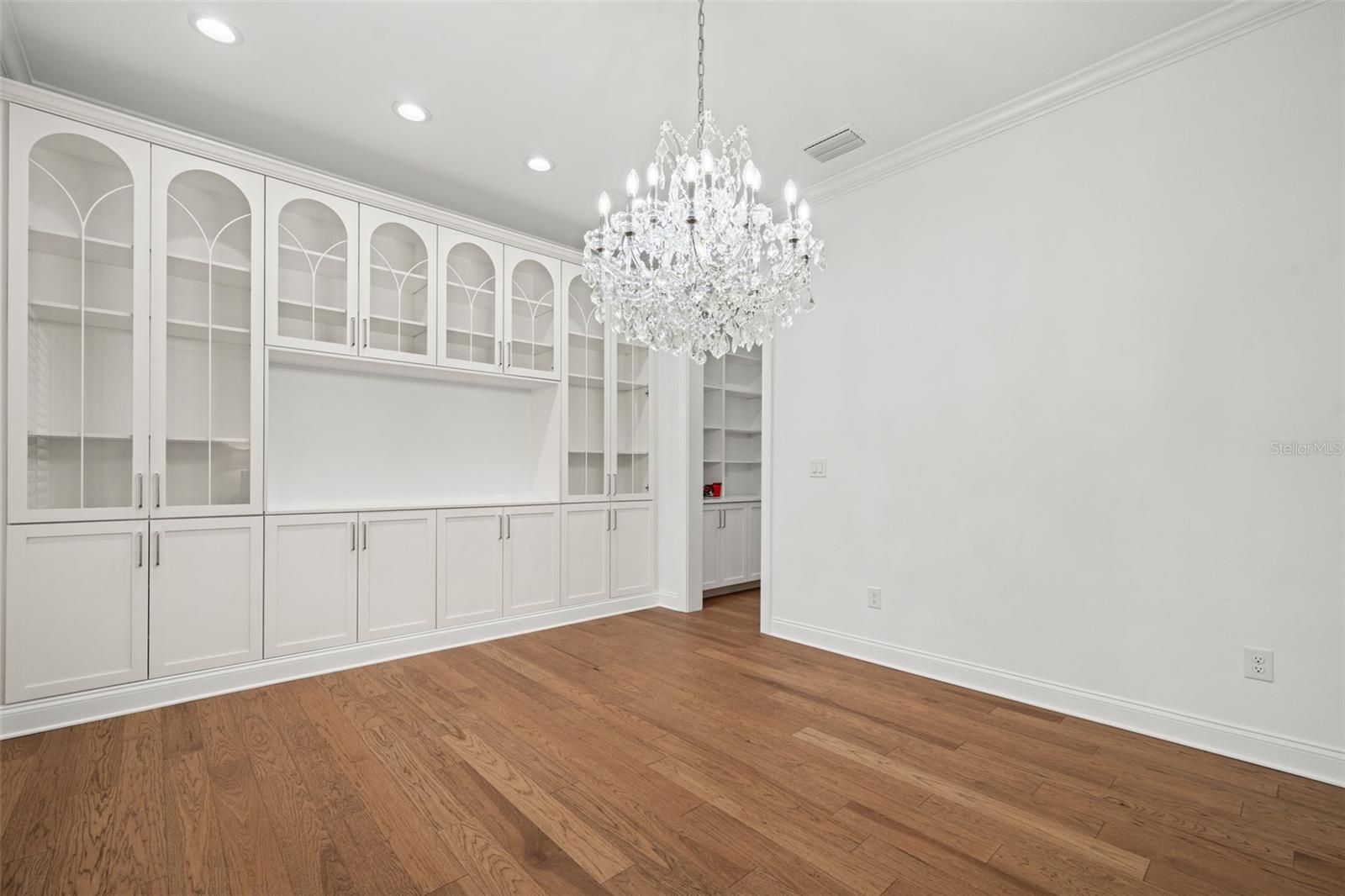 Image 10 of 62 For 4202 Woodmere Road