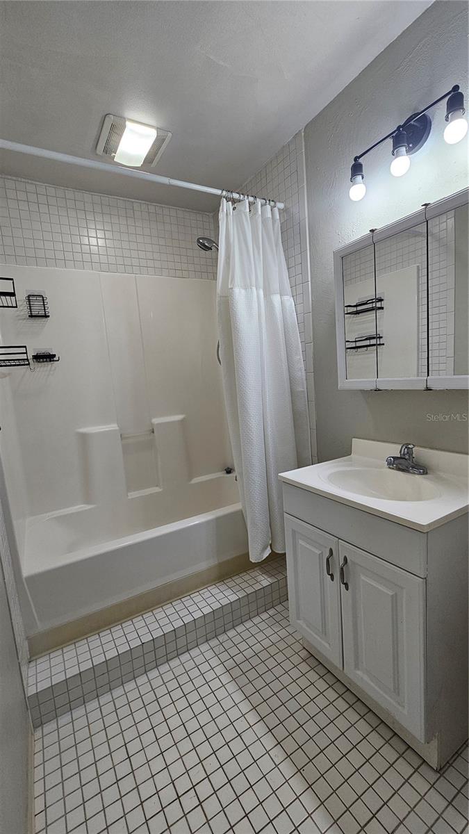 Image 10 of 17 For 1413 Warren Avenue