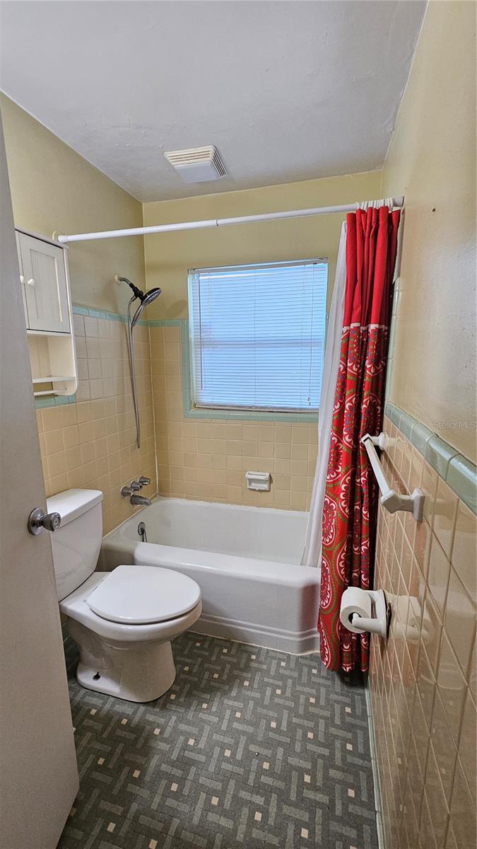 Image 12 of 17 For 1413 Warren Avenue