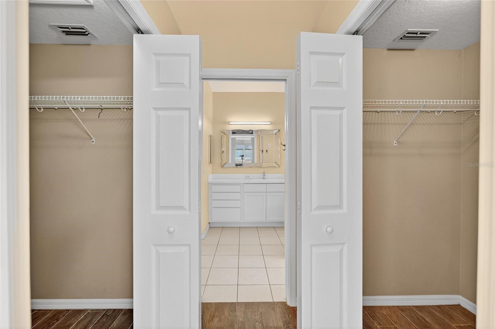 Image 39 of 87 For 1615 Oracle Drive