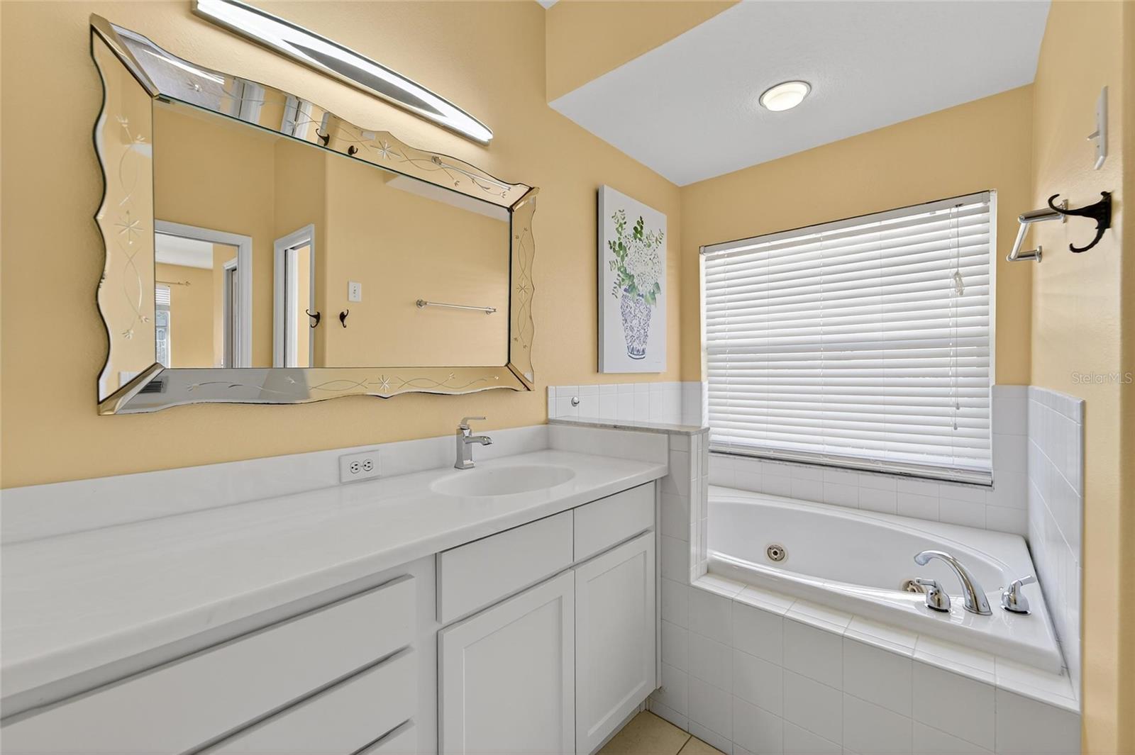 Image 45 of 87 For 1615 Oracle Drive