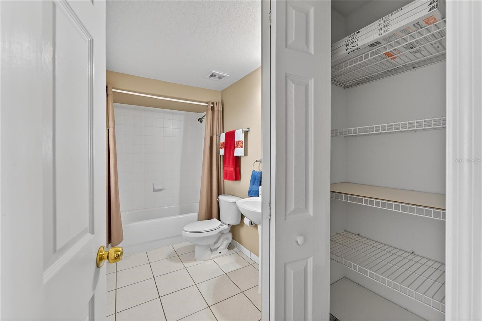 Image 47 of 87 For 1615 Oracle Drive