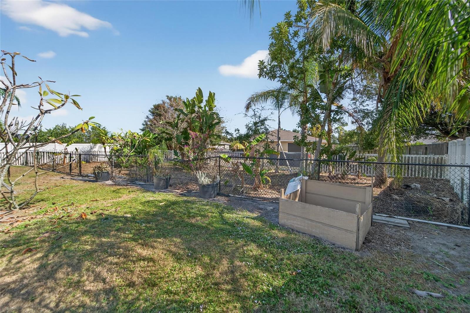 Image 74 of 87 For 1615 Oracle Drive