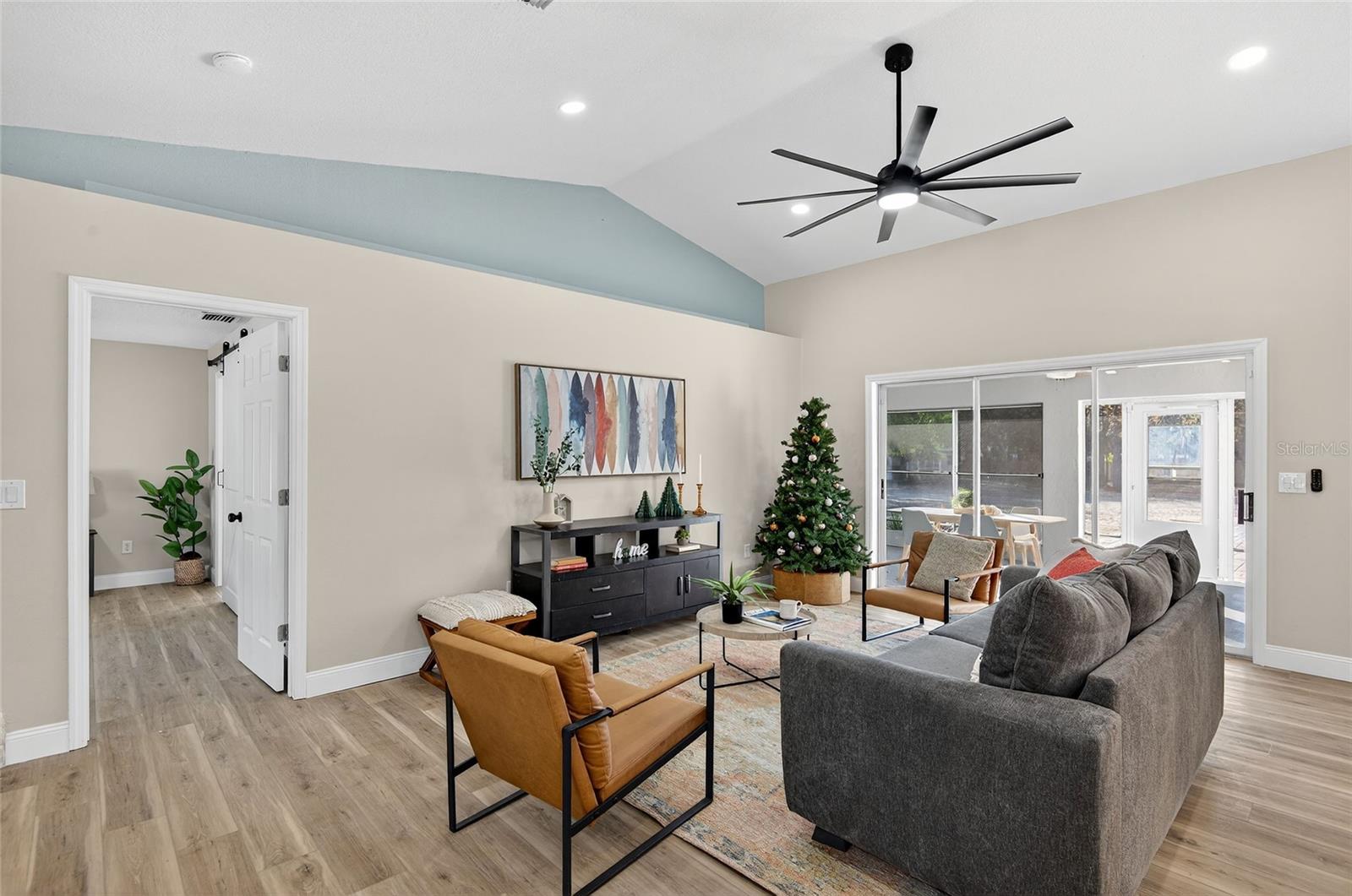 Image 10 of 32 For 7078 Threshold Point