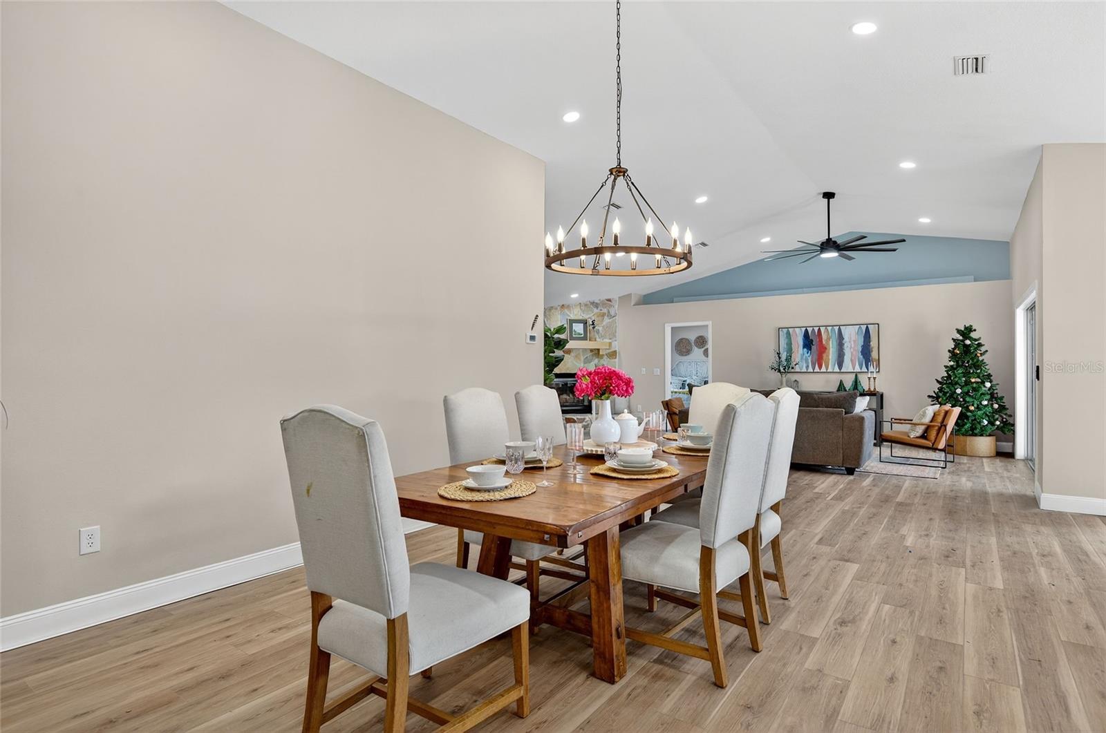 Image 12 of 32 For 7078 Threshold Point