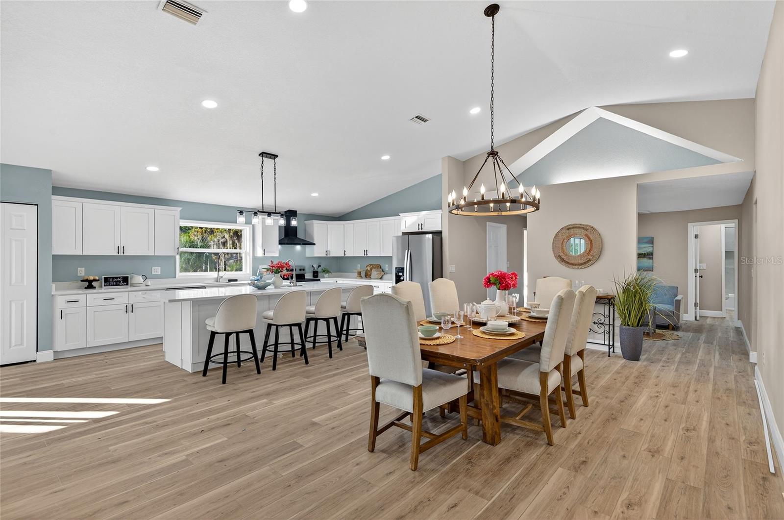 Image 13 of 32 For 7078 Threshold Point