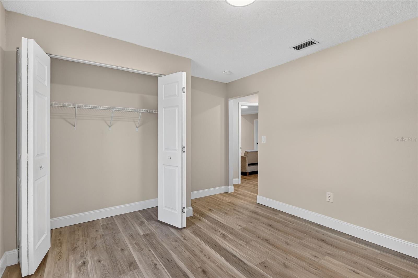 Image 25 of 32 For 7078 Threshold Point