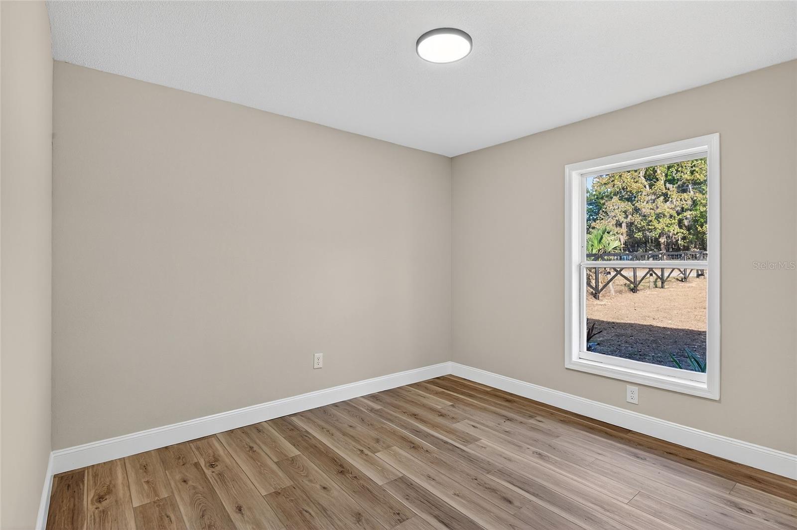 Image 27 of 32 For 7078 Threshold Point