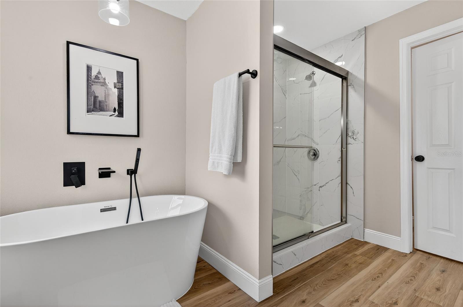 Image 31 of 32 For 7078 Threshold Point