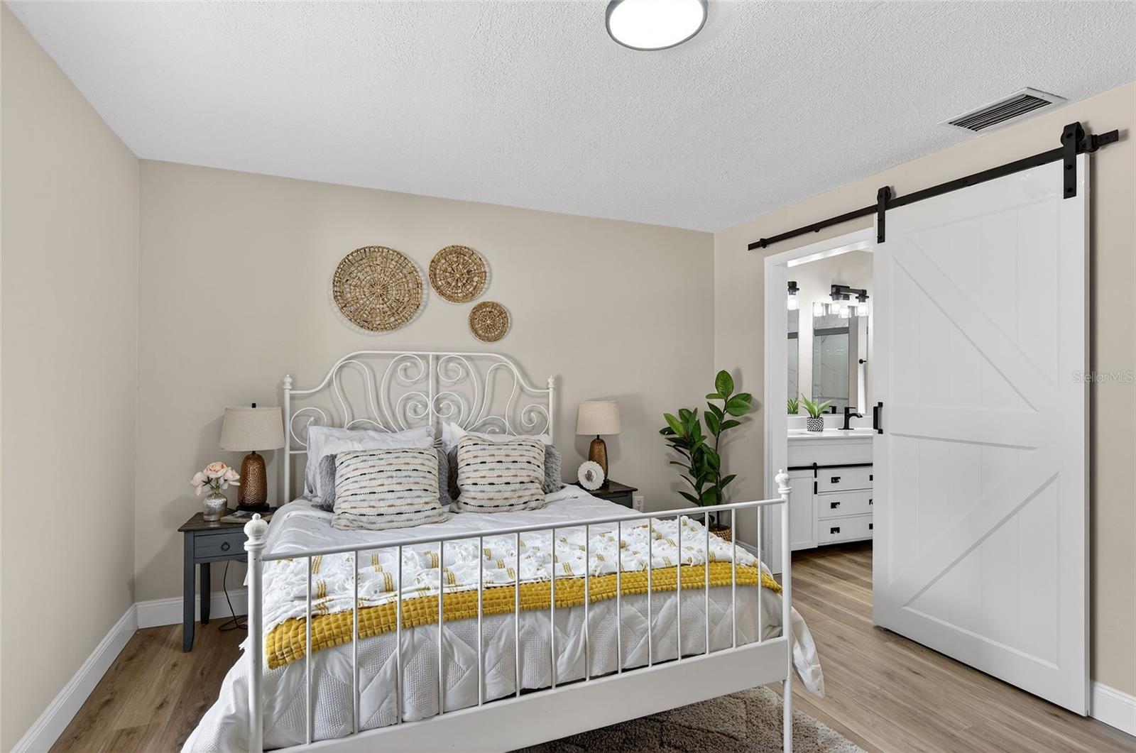 Image 40 of 82 For 7078 Threshold Point