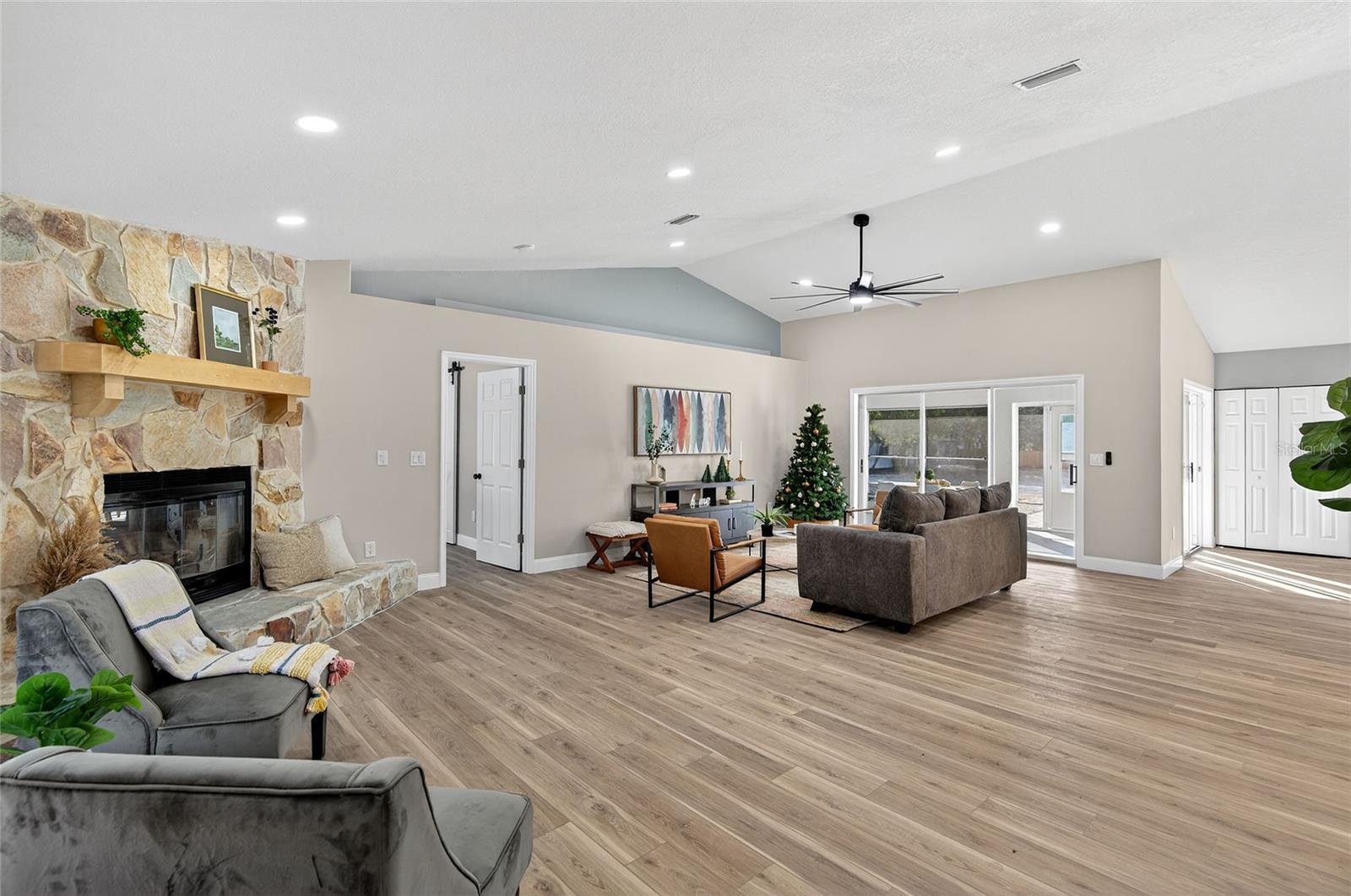 Image 6 of 32 For 7078 Threshold Point