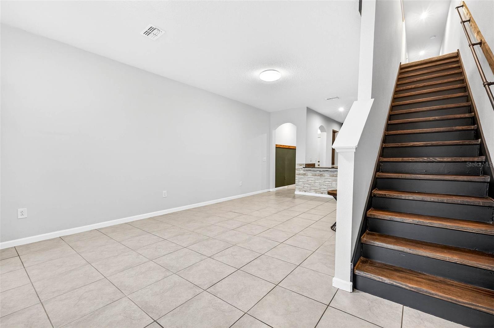 Image 13 of 28 For 2140 Laceflower Drive