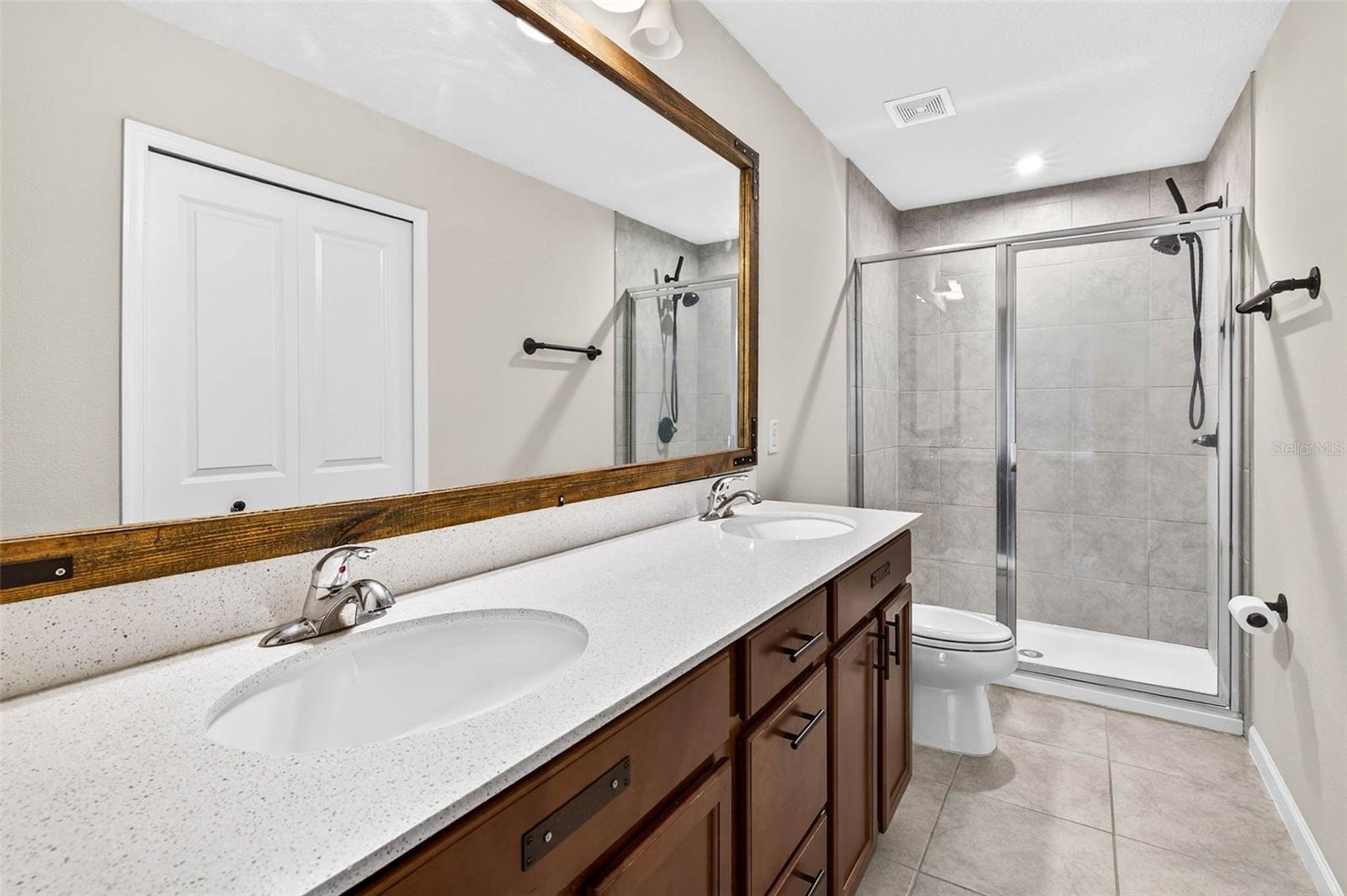 Image 17 of 28 For 2140 Laceflower Drive