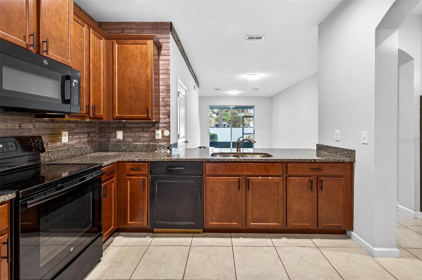 Image 5 of 28 For 2140 Laceflower Drive